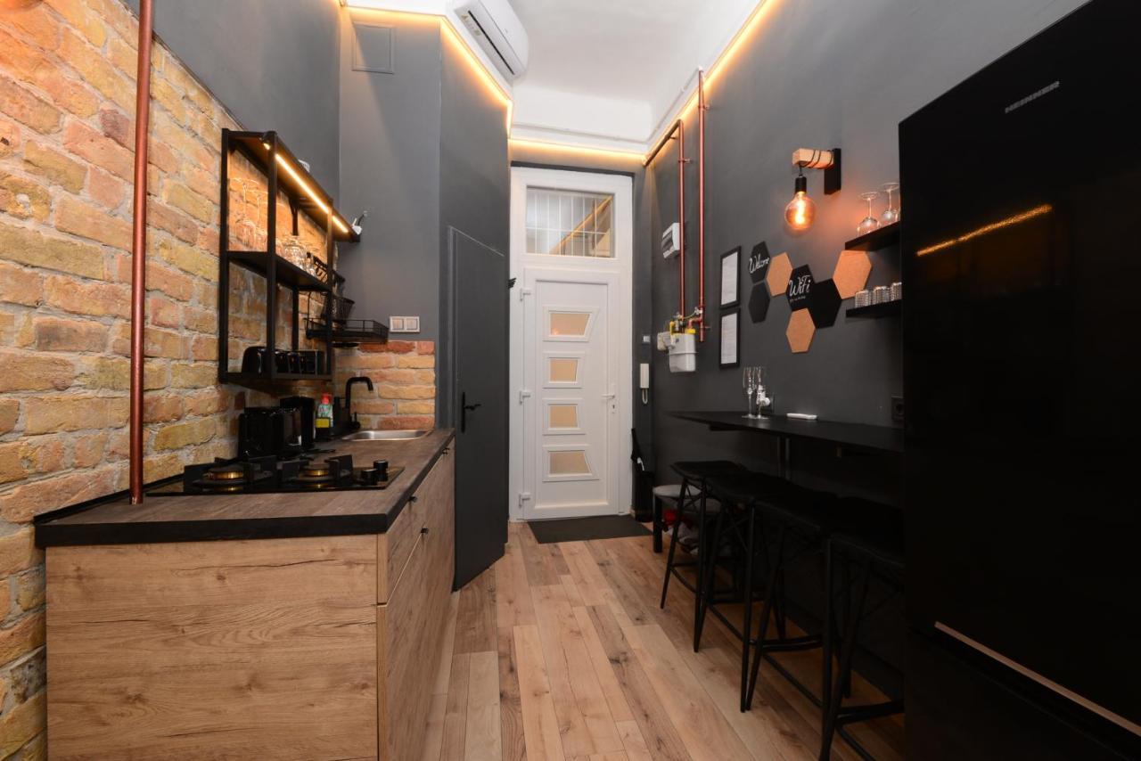 Your Place Apartman Boedapest Buitenkant foto