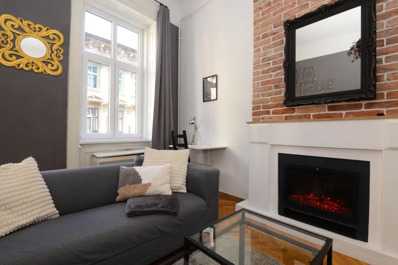 Your Place Apartman Boedapest Buitenkant foto