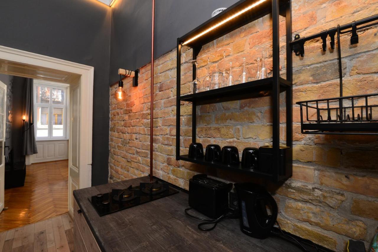Your Place Apartman Boedapest Buitenkant foto